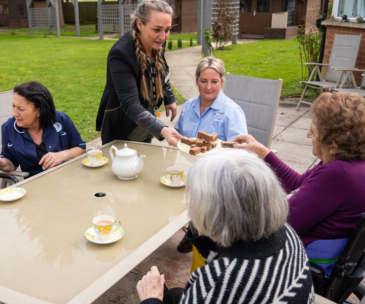 Dementia Carers Support - Care Specialists in Essex - Weald Hall Care Home